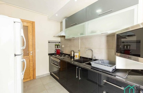 Les Berges Du Lac II Apartment | The Business Flat central fully equipped garage