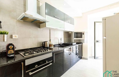 Les Berges Du Lac II Apartment | The Business Flat central fully equipped garage