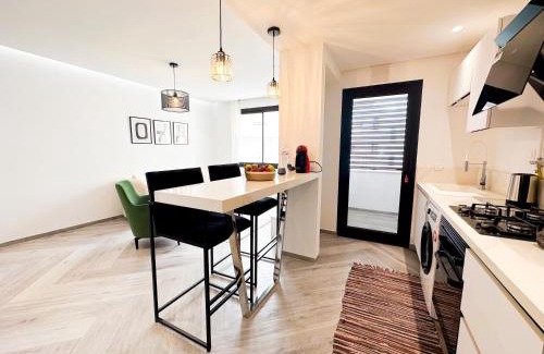 Les Berges Du Lac II Apartment | The Business Stay: Brand new in Lac 2