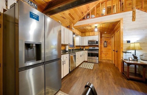 Broken Bow House | The Busy Beaver Lodge