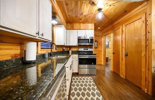Broken Bow House | The Busy Beaver Lodge