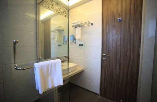 Borivali West Hotel | The Byke Delotel