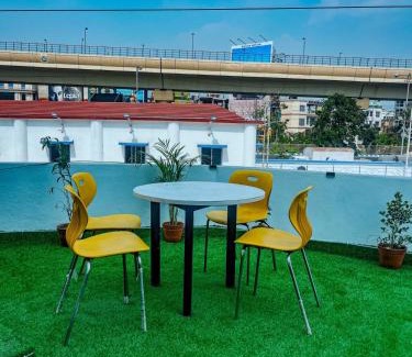 Kolkata Apartment | The Bypass Nest-with Private Cozy Attached Terrace