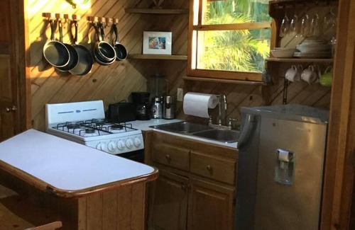 Antoneys Cay Cottage | The Cabana Guest Cottage