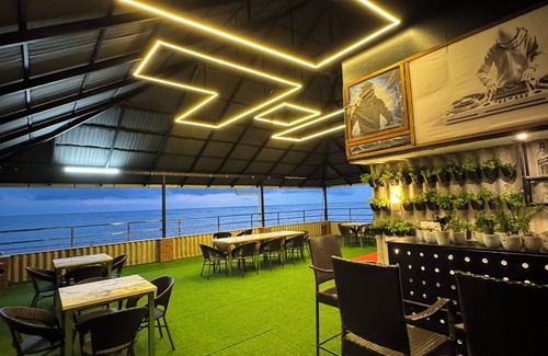 Vypin Villa | The Cabana - Luxurious Oceanfront villa in Kochi !