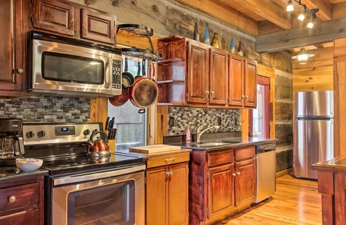 Maggie Valley Cabin | 'The Cabin at Mary's Place' w/ Deck & Mtn Views!