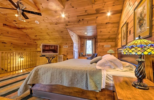 Maggie Valley Cabin | 'The Cabin at Mary's Place' w/ Deck & Mtn Views!