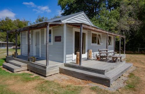 Twizel House | The Cabin, Omahau Downs
