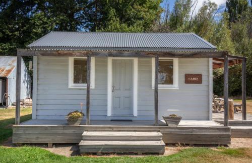 Twizel House | The Cabin, Omahau Downs