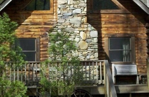 Waynesville Cabin | The Cabin on Eagles Nest