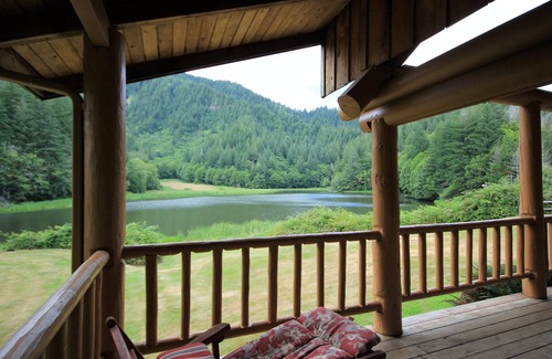 Myrtle Point Cabin | The Cabin on Legacy Lake, 2 Bedrooms & Large Loft