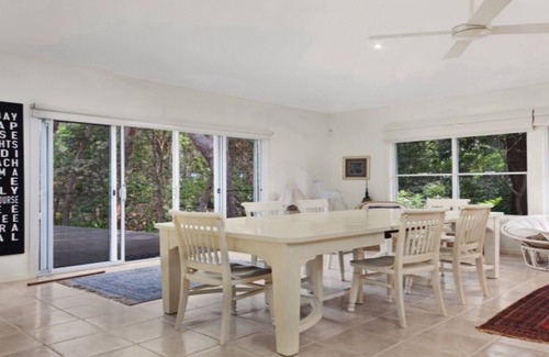 Pearl Beach House | THE CABIN @ PEARL BEACH FAMILY FRIENDLY