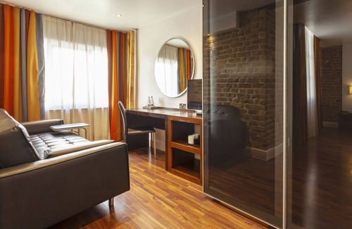 Bayswater Hotel | The Caesar Hotel
