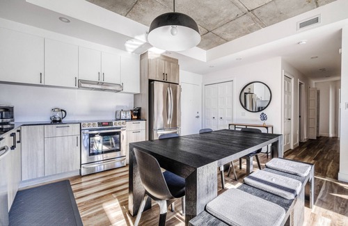 Vieux-Quebec-Cap-Blanc-colline Parlementaire Condo | The Caïman Complex - 907nPerfect downtown Quebec city condon6-8 people