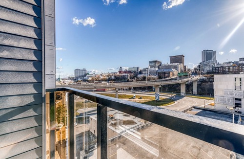 Vieux-Quebec-Cap-Blanc-colline Parlementaire Condo | The Caïman Complex - 907nPerfect downtown Quebec city condon6-8 people