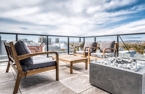Vieux-Quebec-Cap-Blanc-colline Parlementaire Condo | The Caïman Complex - 907nPerfect downtown Quebec city condon6-8 people