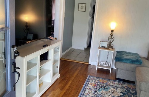 Lake Charles Cottage | The Cajun Cottage - Downtown Cottage