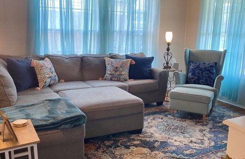 Lake Charles Cottage | The Cajun Cottage - Downtown Cottage