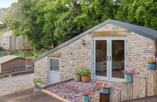 Blackwell in the Peak House | The Calf Shed