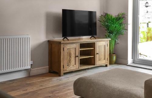 Blackwell in the Peak House | The Calf Shed
