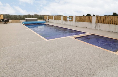 Aberystwyth Cottage | THE CALF SUITE, pet friendly, with pool in Aberystwyth