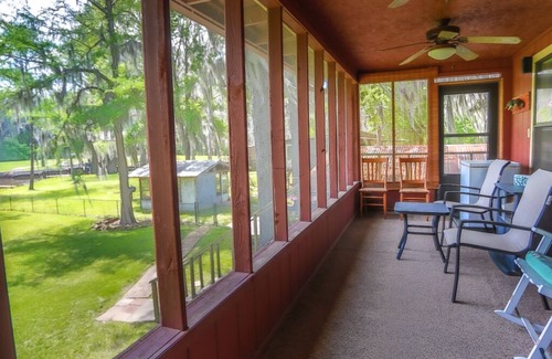 Jefferson House | The Camp on Caddo Lake with a Boat Ramp!