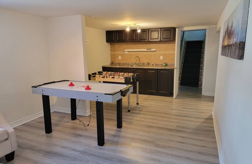 York - Haig House | The Canal House- 6 Bedrooms w/Fire Pit -5min walk to Canal/5min drive-Downtown
