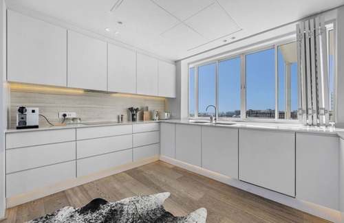Victoria and Alfred Waterfront Apartment | The Canal Three Bedroom Pool Duplex Penthouse - 505