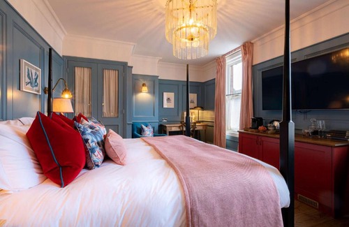 Canford Cliffs Hotel | The Canford