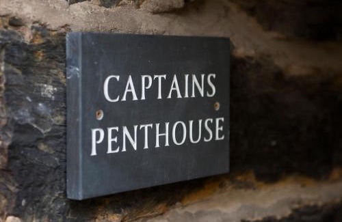 Borth-y-Gest Apartment | The Captain's Penthouse