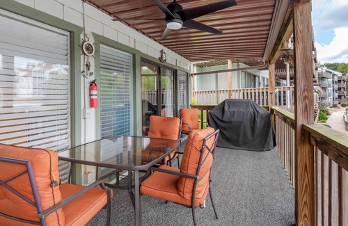 Lake Ozark Condo | The Captains Quarters in Ozark | JZ Vacation Rentals