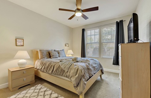 Baldwin Park Condo | The Caramel Diamond♦️Entire Apt♦️A++ Area♦️Downtown Orlando♦️Parking