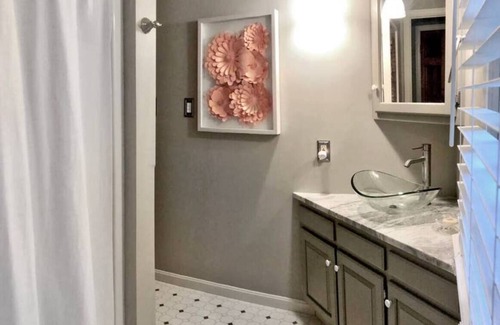 Harpers Ferry House | The Cardinal Suite at Harpers Ferry Guest House
