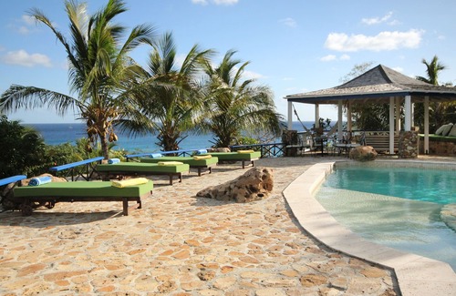 Falmouth Harbour Villa | The Carib House 5 Bedrooms And Pool Close To Beach