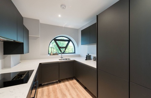 Kensington Apartment | The Carlyle - Elegant Serviced Apartments