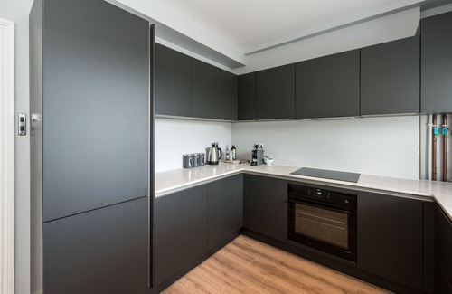 Kensington Apartment | The Carlyle - Elegant Serviced Apartments