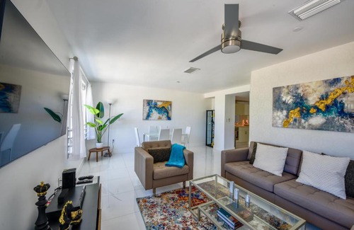 South Beach Apartment | The Carlyle Oceanfront Luxe Condo Miami Beach