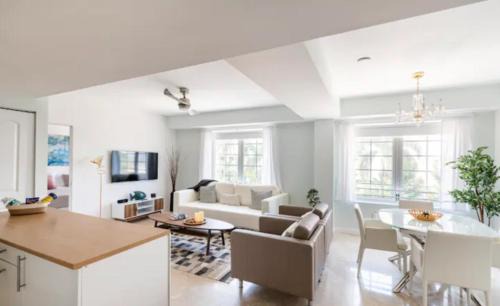 South Beach Apartment | The Carlyle Oceanfront Luxe Condo Miami Beach