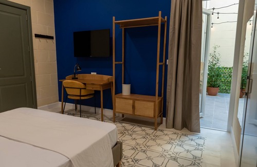 Victoria Bed & Breakfast | The Carob Tree B&B