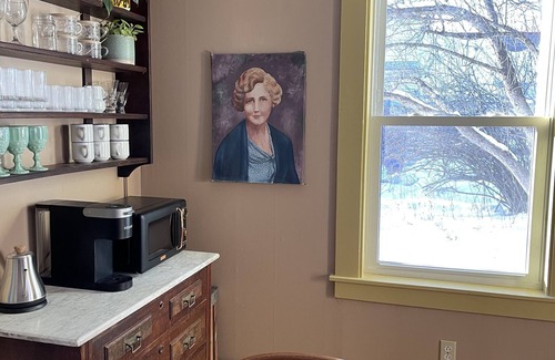 Cavendish House | The Carol - 10 minutes to Okemo & Newly Renovated