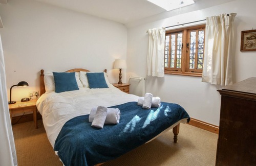 Woodbridge Cottage | THE CARPENTER'S SHOP, DALLINGHOO, pet friendly in Woodbridge