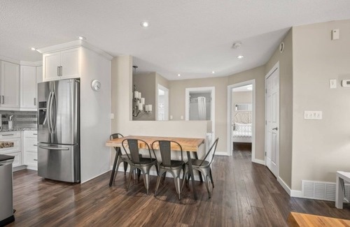 Sylvan Lake House | The Carriage House in Sylvan Lake~Private Patio~Sleeps 4 Adults/2 Children