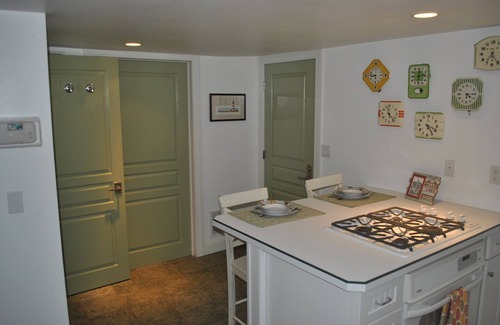 Bayfield Condo | The Carriage House Sleeps 4. Downtown Bayfield! Walk to everything!