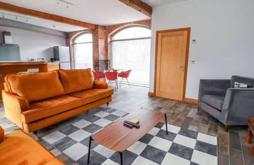 Wollerton House | THE CART HOUSE, pet friendly, character holiday cottage in Wem