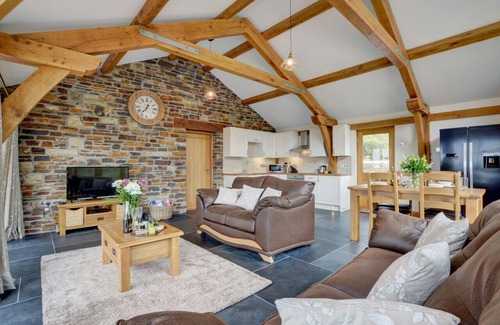 Barnstaple House | The Cart Linhay - Two Bedroom House, Sleeps 4