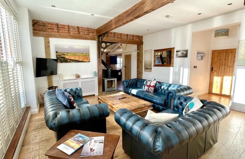 Brightlingsea House | The Cart Lodge at Lee Wick Farm Cottages & Glamping