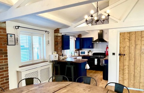Brightlingsea Cottage | The Cart Lodge at Lee Wick Farm Cottages