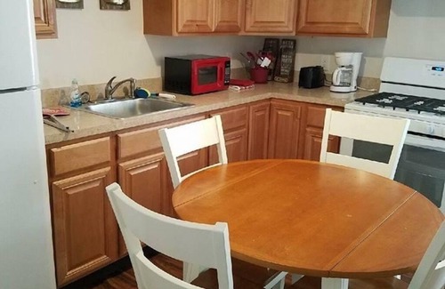 Wildwood Apartment | The Carters Wildwood Rentals-Suite #2