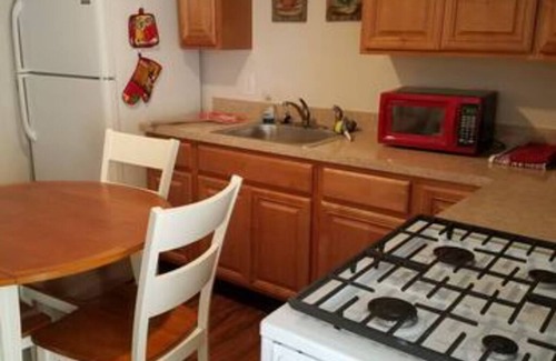 Wildwood Apartment | The Carters Wildwood Rentals-Suite #2