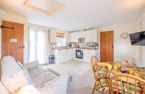 Framlingham House | The Cartlodge Boundary Farm, Framlingham